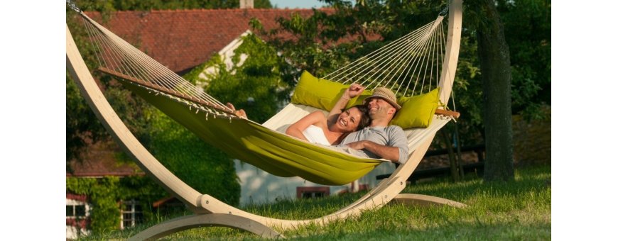 Perhekoon pihakeidas: Pehmustettu perhekoon riippumatto erityisen miellyttäviin rentoutumishetkiin auringossa – yksin tai yhdessä!